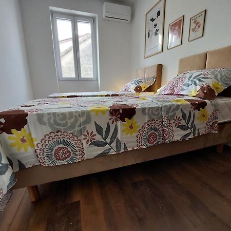 Beach Apartment Lana Spalato Esterno foto